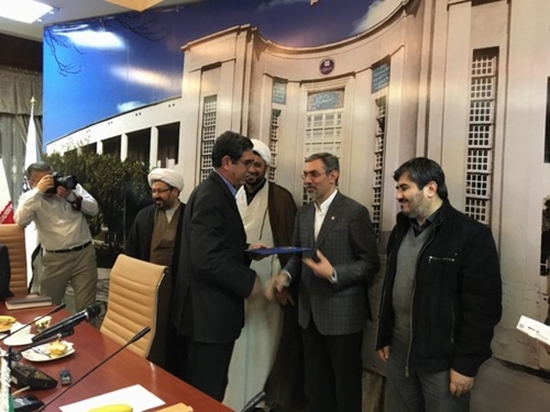 معرفی فارابی به عنوان مرکز برگزیده دانشگاه علوم پزشکی تهران در حوزه نماز 