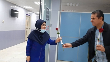 قدردانی یک نهاد فرهنگی از تلاش‌های نوروزی کادر سلامت بیمارستان فارابی