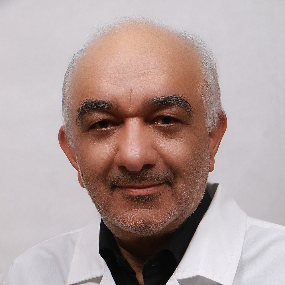 دکتر محمود