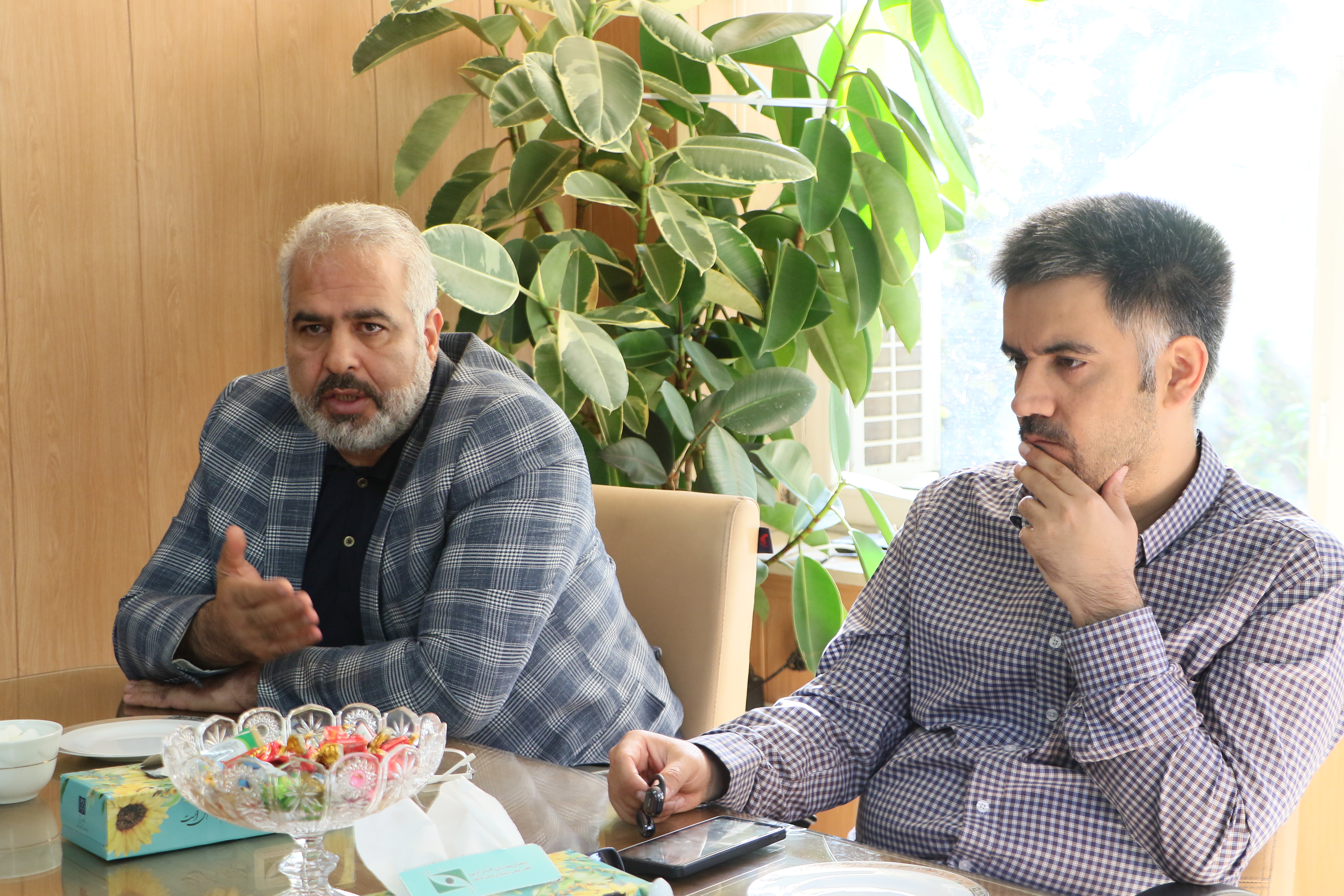 نشست مدیر و مدیران کشیک بیمارستان فارابی