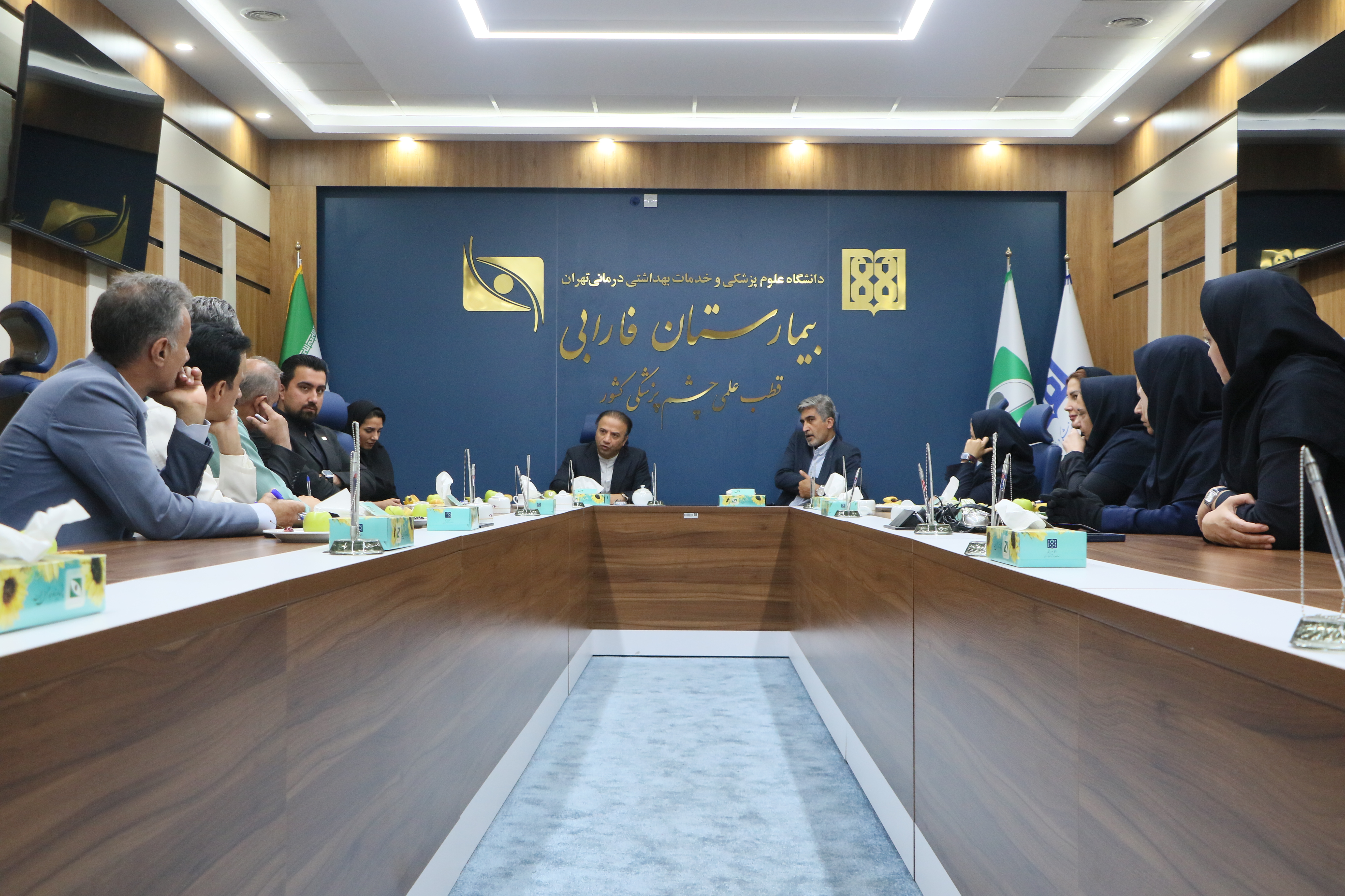نشست مدیر رفاه و سلامت دانشگاه با مسئولان بیمارستان فارابی